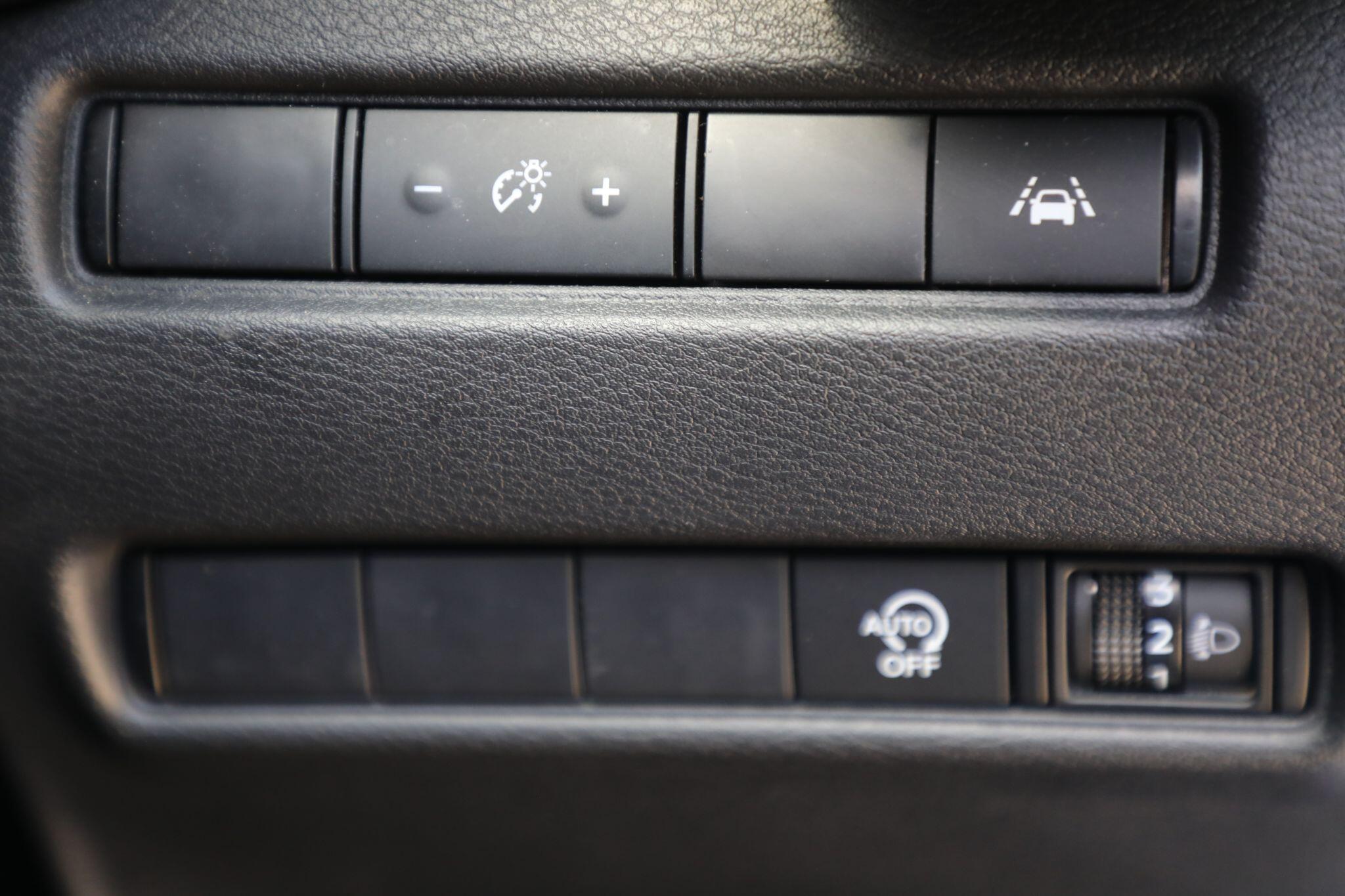 Large vehicle image